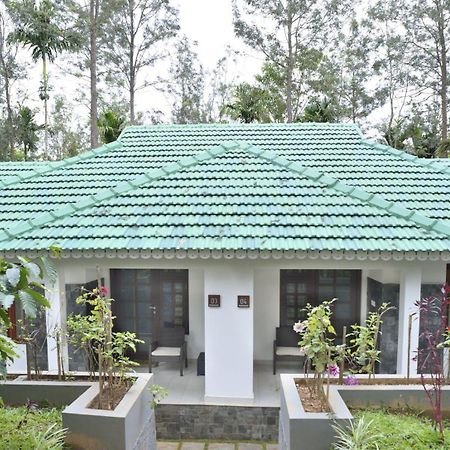 סולטאן באטרי The Woods Resorts Wayanad מראה חיצוני תמונה