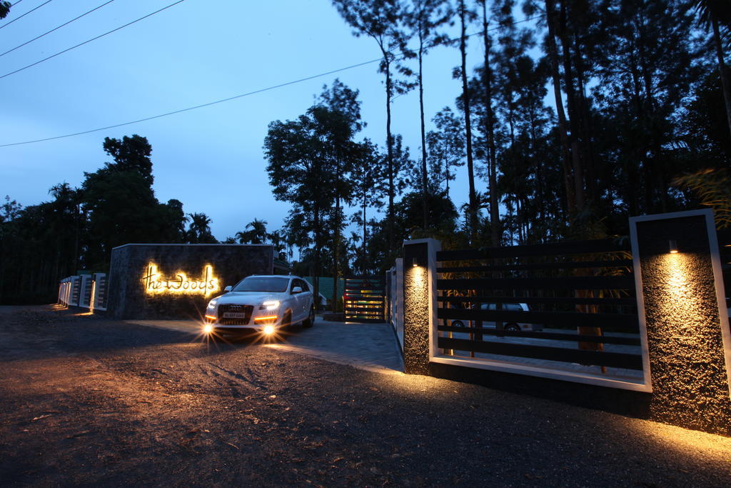 סולטאן באטרי The Woods Resorts Wayanad מראה חיצוני תמונה