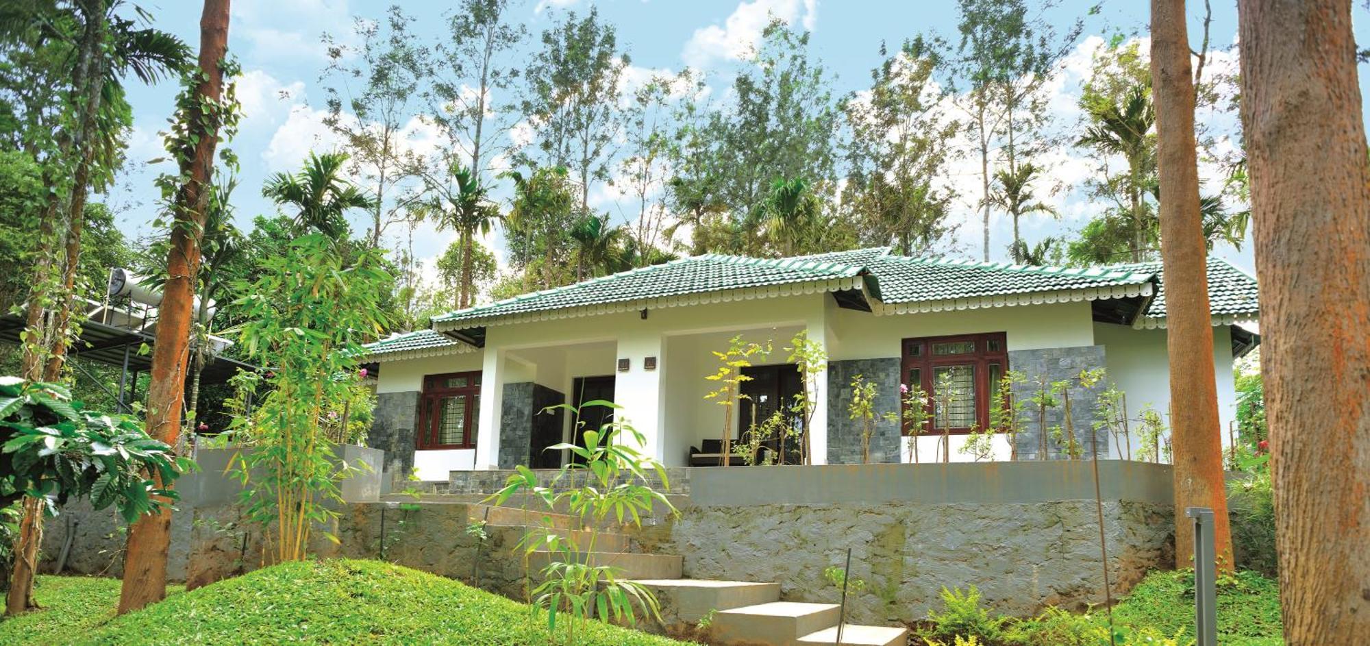 סולטאן באטרי The Woods Resorts Wayanad מראה חיצוני תמונה