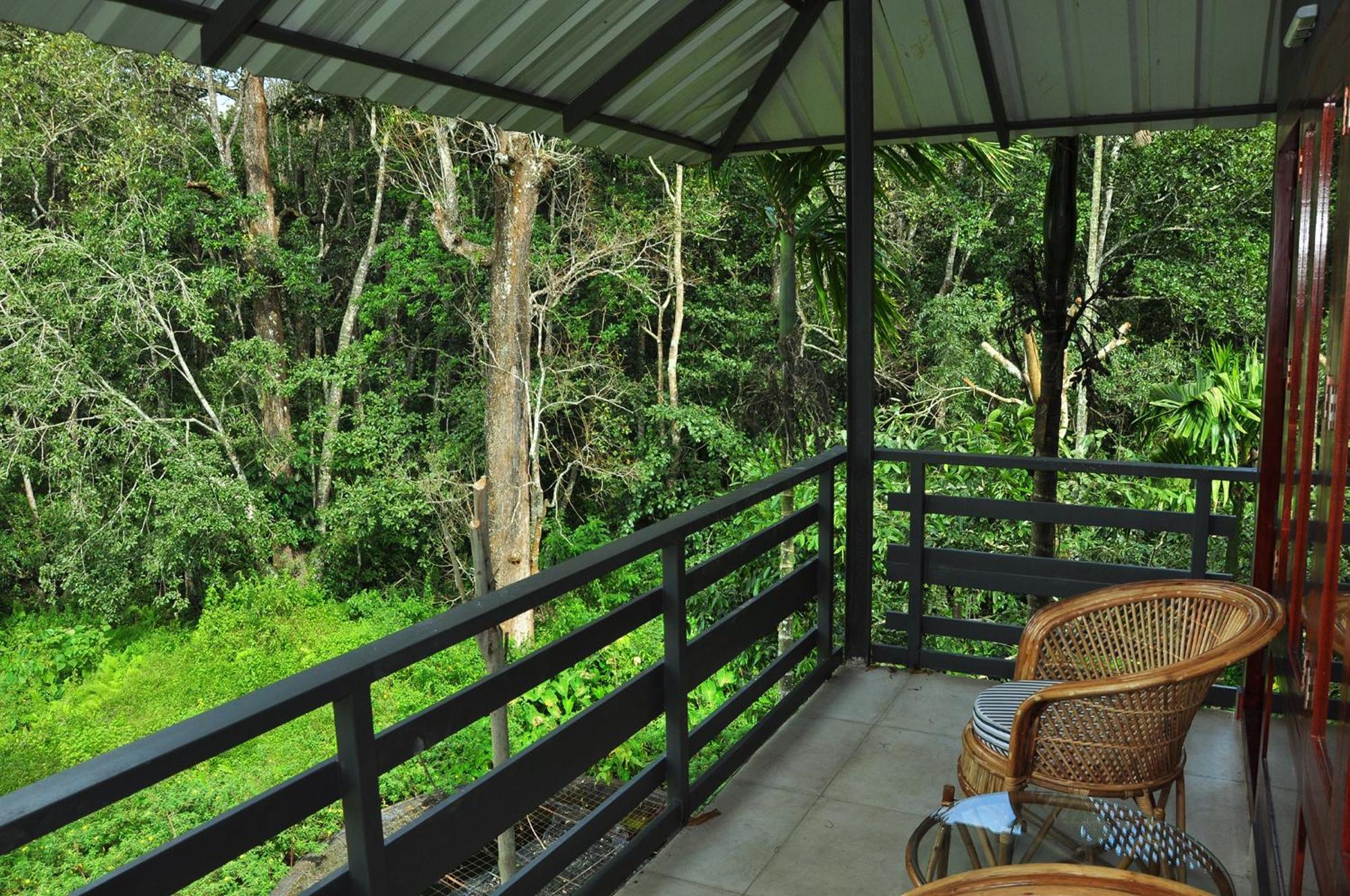 סולטאן באטרי The Woods Resorts Wayanad מראה חיצוני תמונה