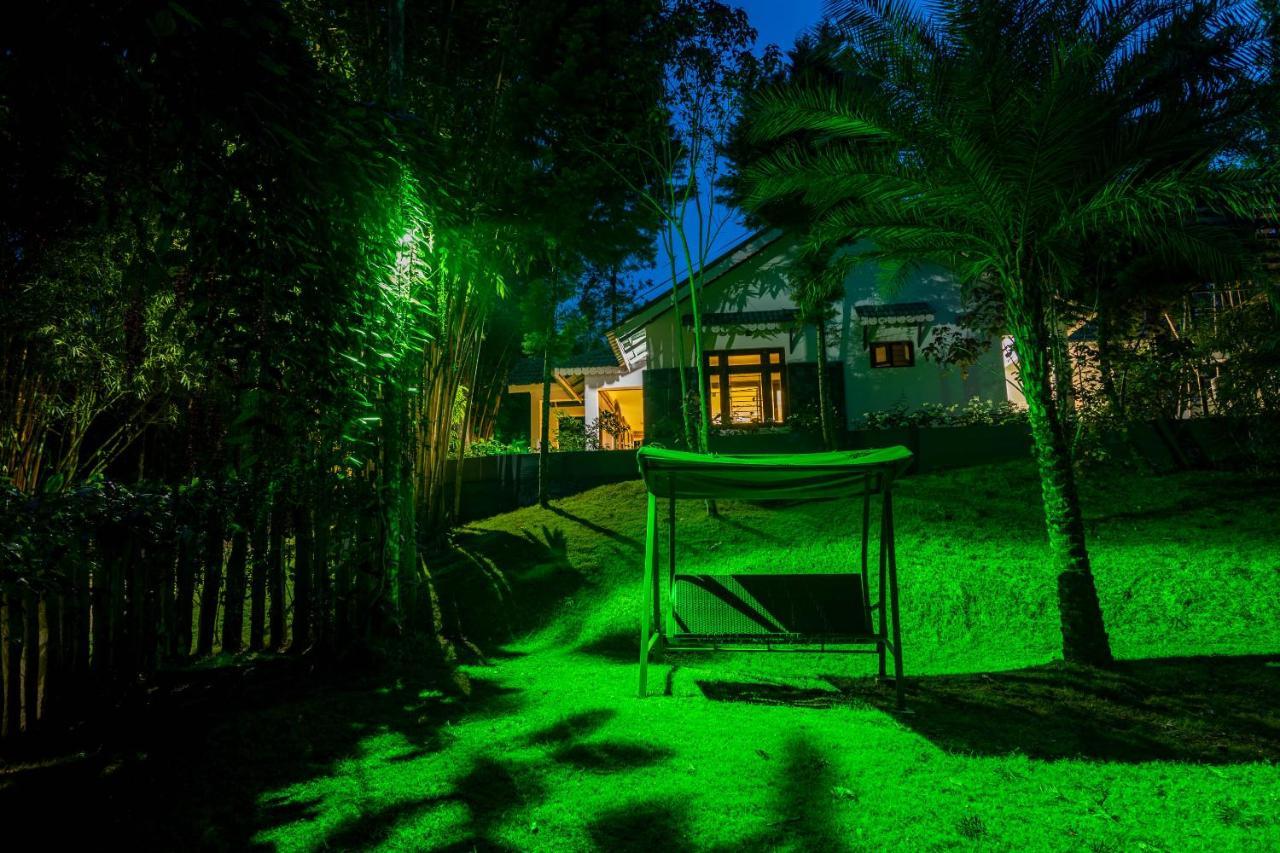 סולטאן באטרי The Woods Resorts Wayanad מראה חיצוני תמונה